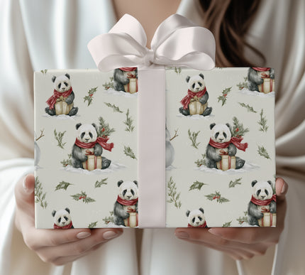 SnowPanda – Cute pandas with gifts and snowmen in a winter wonderland Wrapping Paper