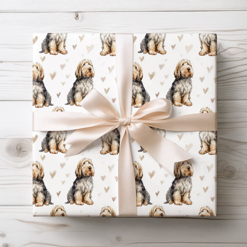 Mossy Hearttrail – Otterhound love wrapping paper